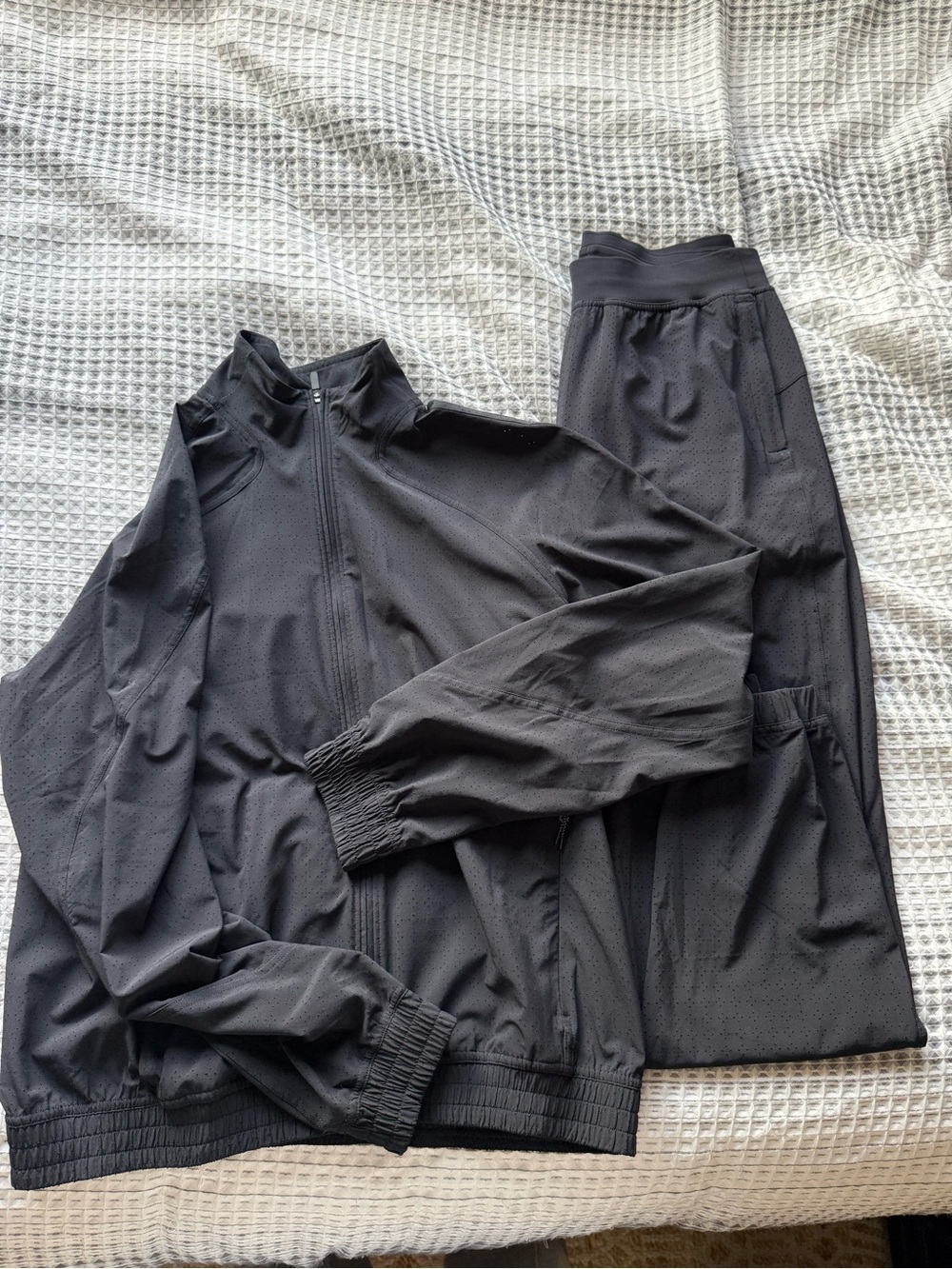 Lululemon Athletica Adapted State Perforated High-Rise Jogger and Full-Zip Set